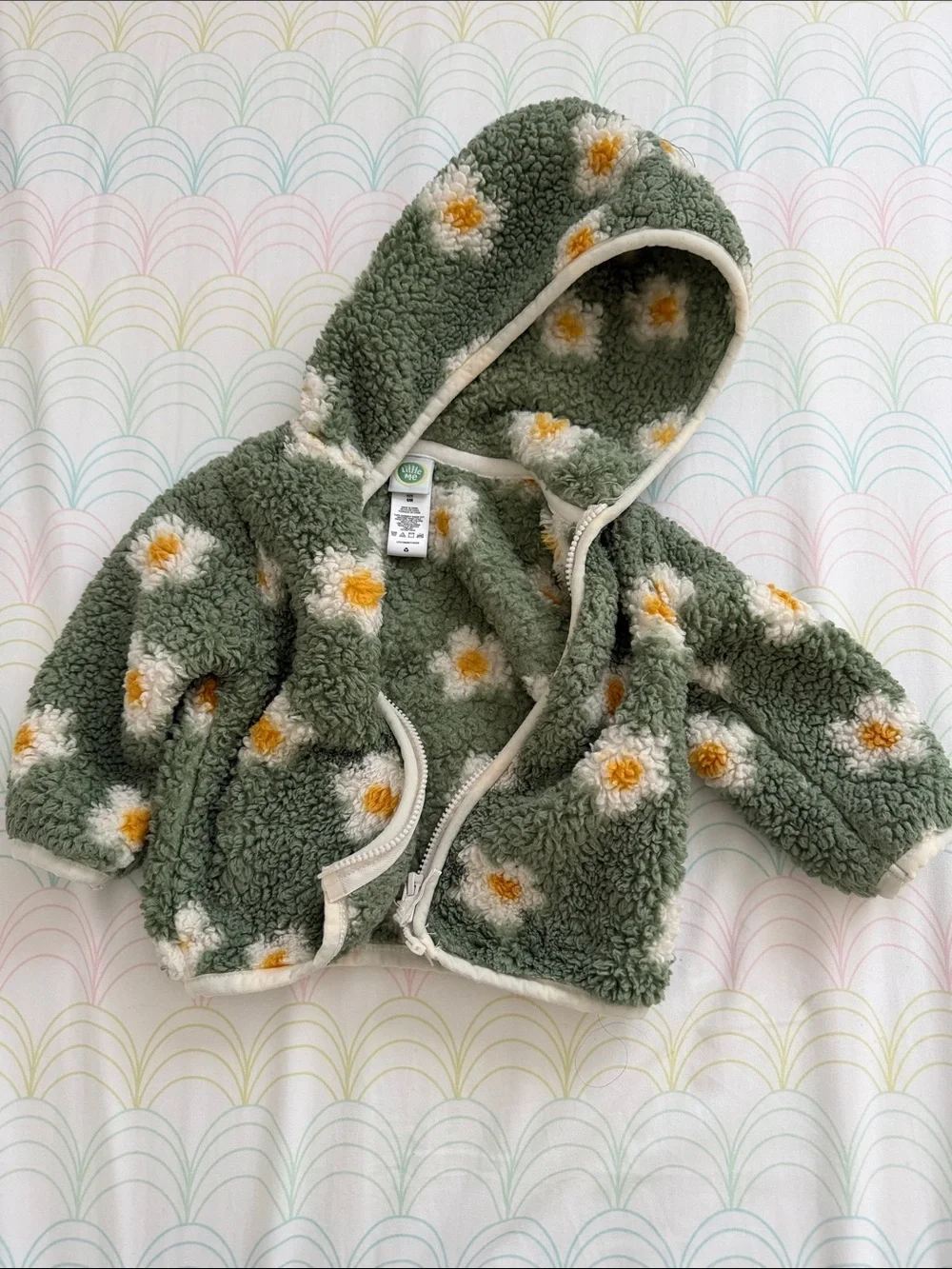 Baby girl Green Sherpa Hooded Jacket with Daisy Pattern 3-6 months
